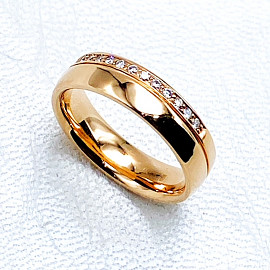 Обручальное кольцо из золота с белыми бриллиантами 01-200030506