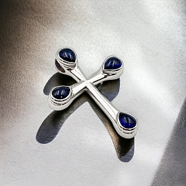 Золотой крестик белого цвета с синими корундами 01-200055397